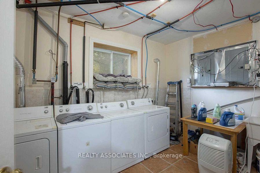 Photo 4 of 374 Irene Drive, Georgina, Keswick South — HOMEH