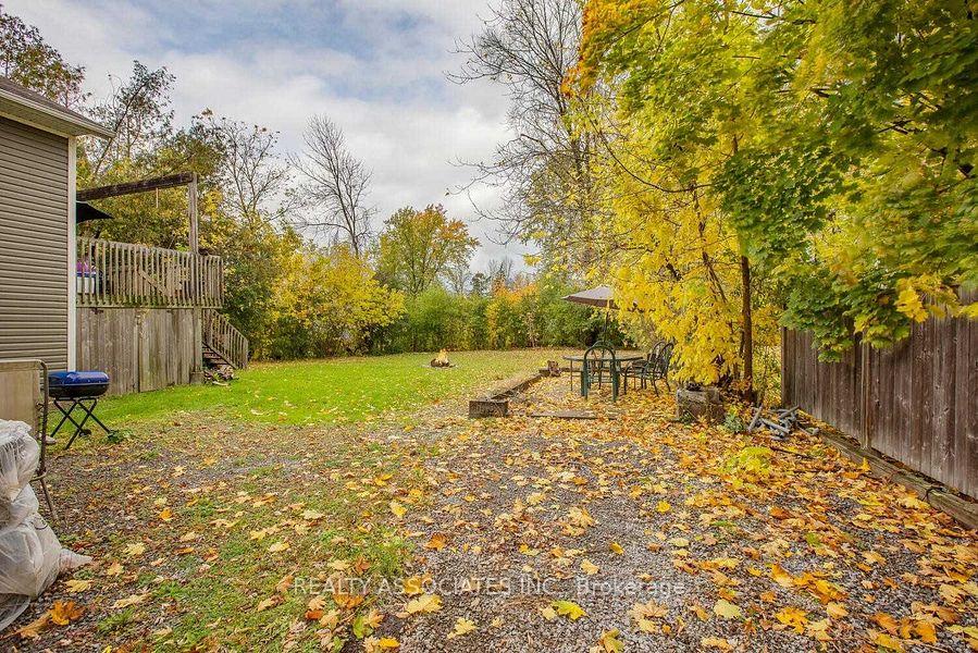 Photo 5 of 374 Irene Drive, Georgina, Keswick South — HOMEH
