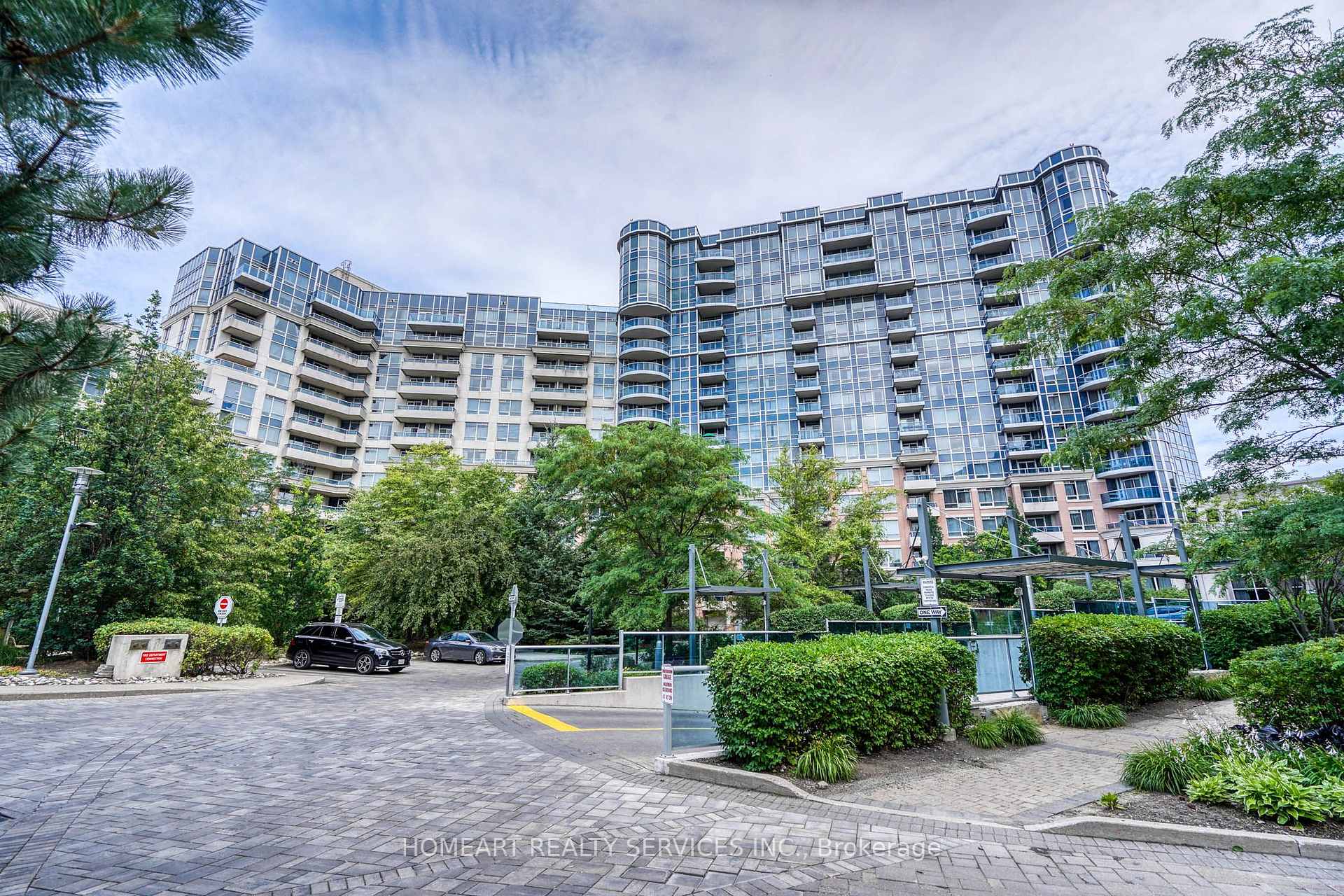 Photo 1 of Unit 722, 33 Cox Boulevard, Markham, Unionville — HOMEH