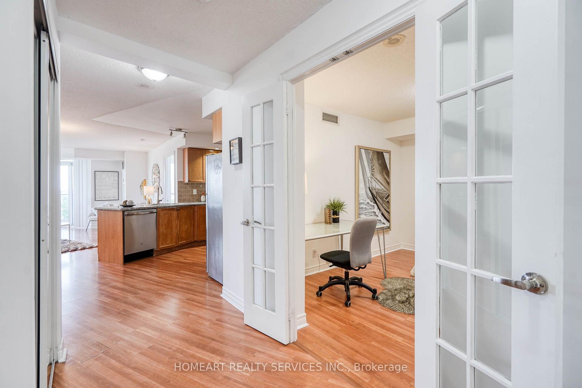Photo 2 of Unit 722, 33 Cox Boulevard, Markham, Unionville — HOMEH