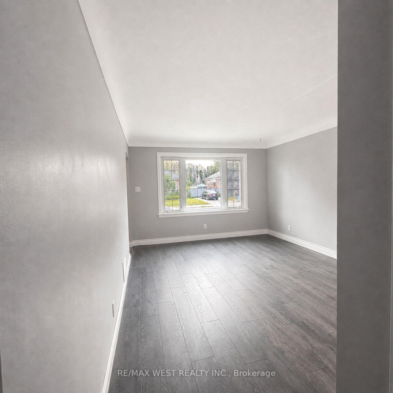 Photo 2 of Unit Main & 2nd, 53 Shadyside Avenue, Hamilton, Burkholme — HOMEH