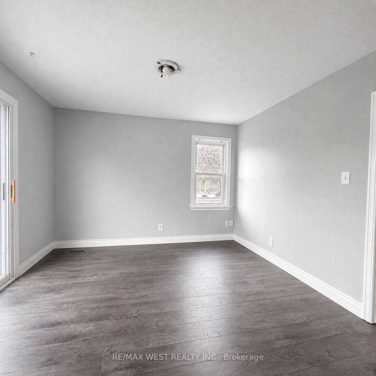 Photo 7 of Unit Main & 2nd, 53 Shadyside Avenue, Hamilton, Burkholme — HOMEH