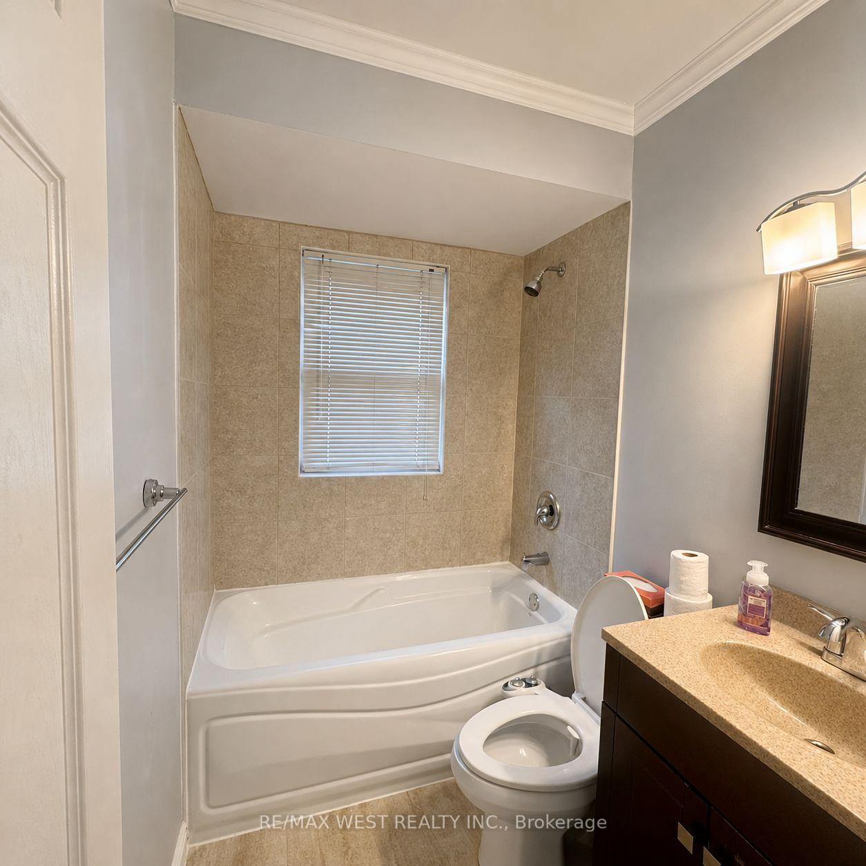 Photo 12 of Unit Main & 2nd, 53 Shadyside Avenue, Hamilton, Burkholme — HOMEH
