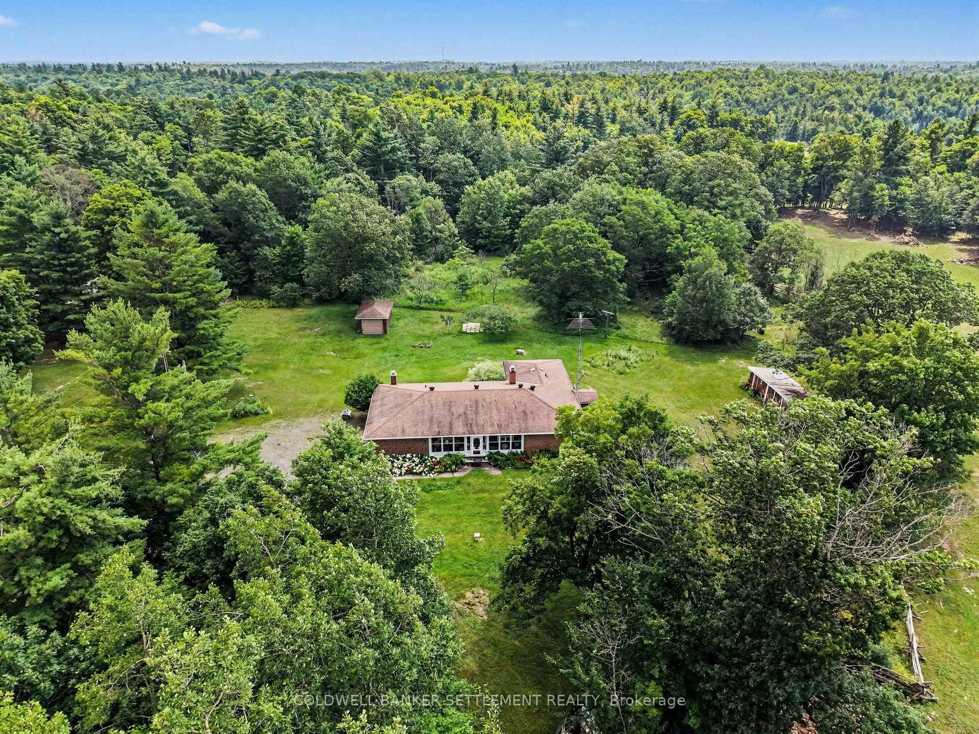 Photo 3 of 343 Ennis Road, Tay Valley, Bathurst/Burgess & Sherbrooke (Bathurst) Twp — HOMEH