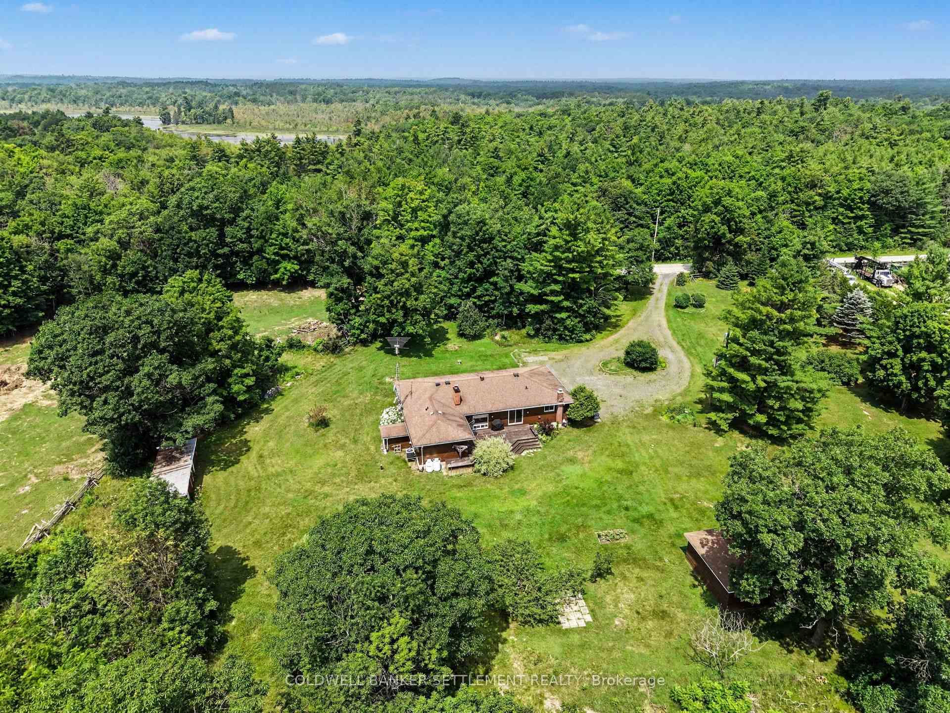 Photo 5 of 343 Ennis Road, Tay Valley, Bathurst/Burgess & Sherbrooke (Bathurst) Twp — HOMEH