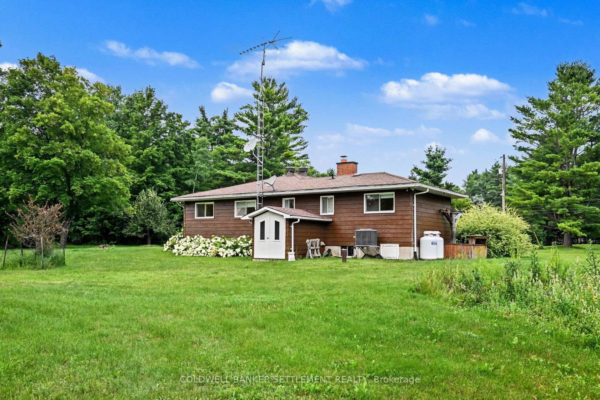 Photo 7 of 343 Ennis Road, Tay Valley, Bathurst/Burgess & Sherbrooke (Bathurst) Twp — HOMEH