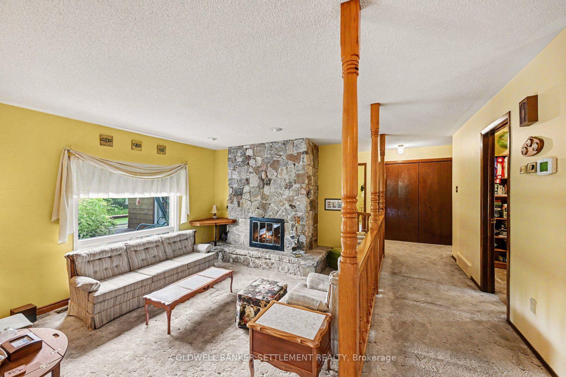 Photo 12 of 343 Ennis Road, Tay Valley, Bathurst/Burgess & Sherbrooke (Bathurst) Twp — HOMEH