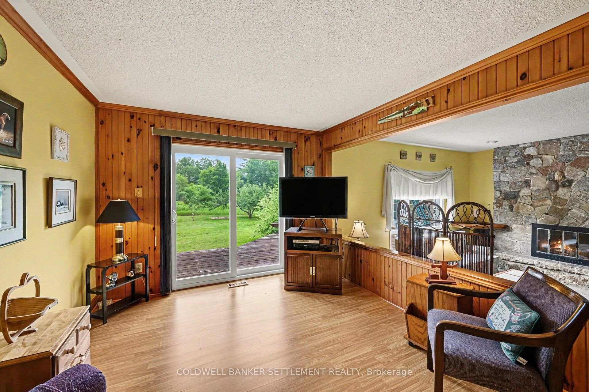 Photo 17 of 343 Ennis Road, Tay Valley, Bathurst/Burgess & Sherbrooke (Bathurst) Twp — HOMEH