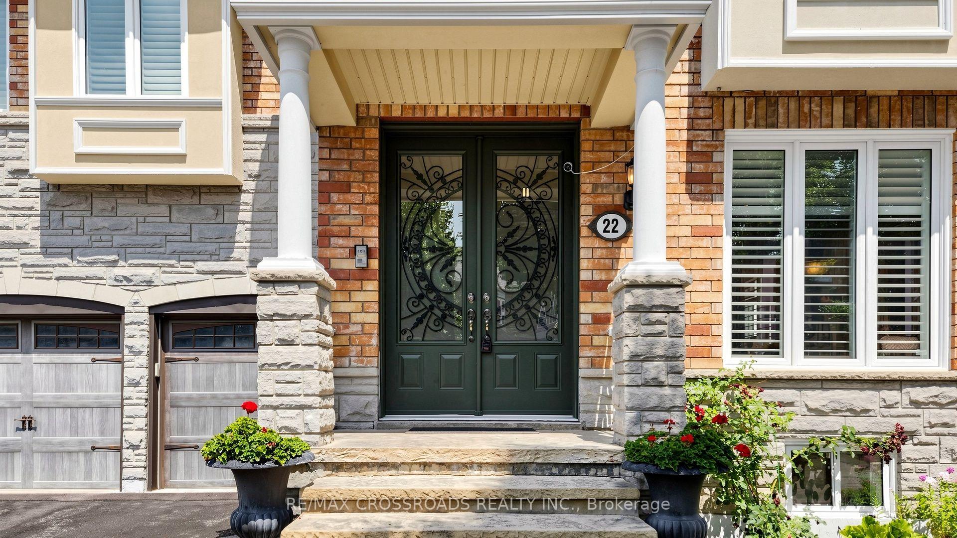 Photo 2 of 22 Bartlett Road, Markham, Cachet — HOMEH