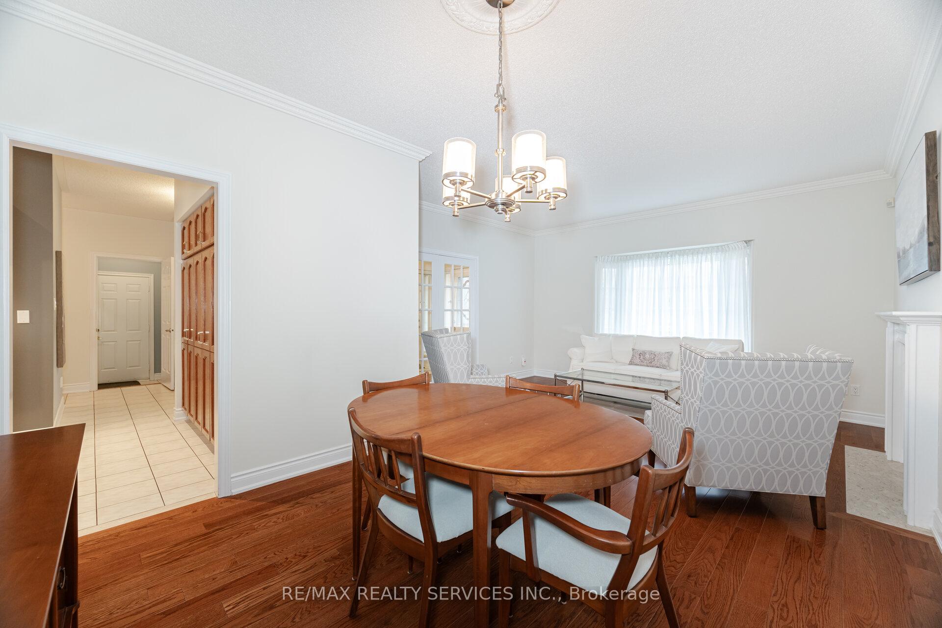 Photo 12 of 3 Tuscany Lane, Brampton, Sandringham-Wellington — HOMEH