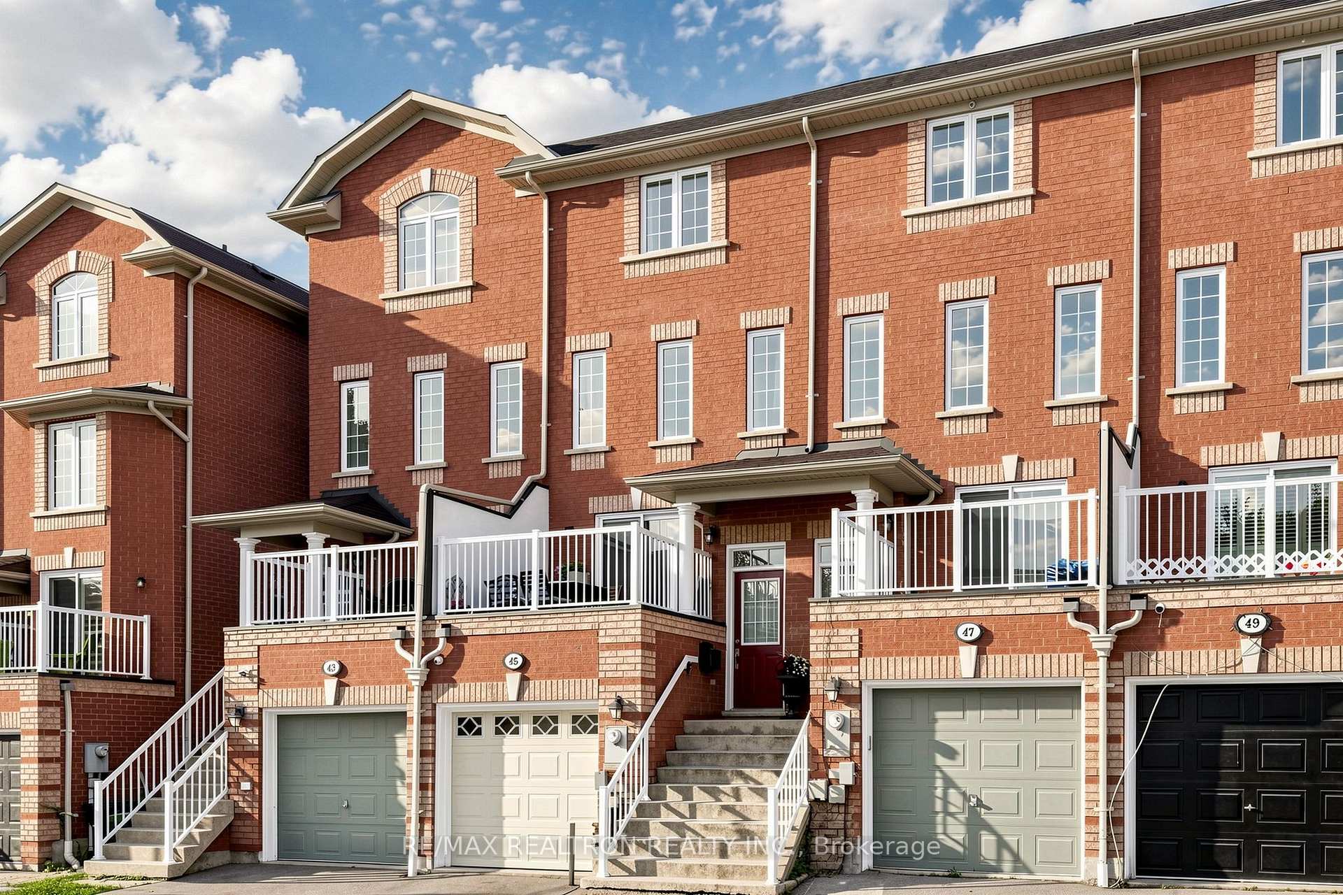Photo 1 of 45 Beograd Gardens, North York, Briar Hill-Belgravia — HOMEH