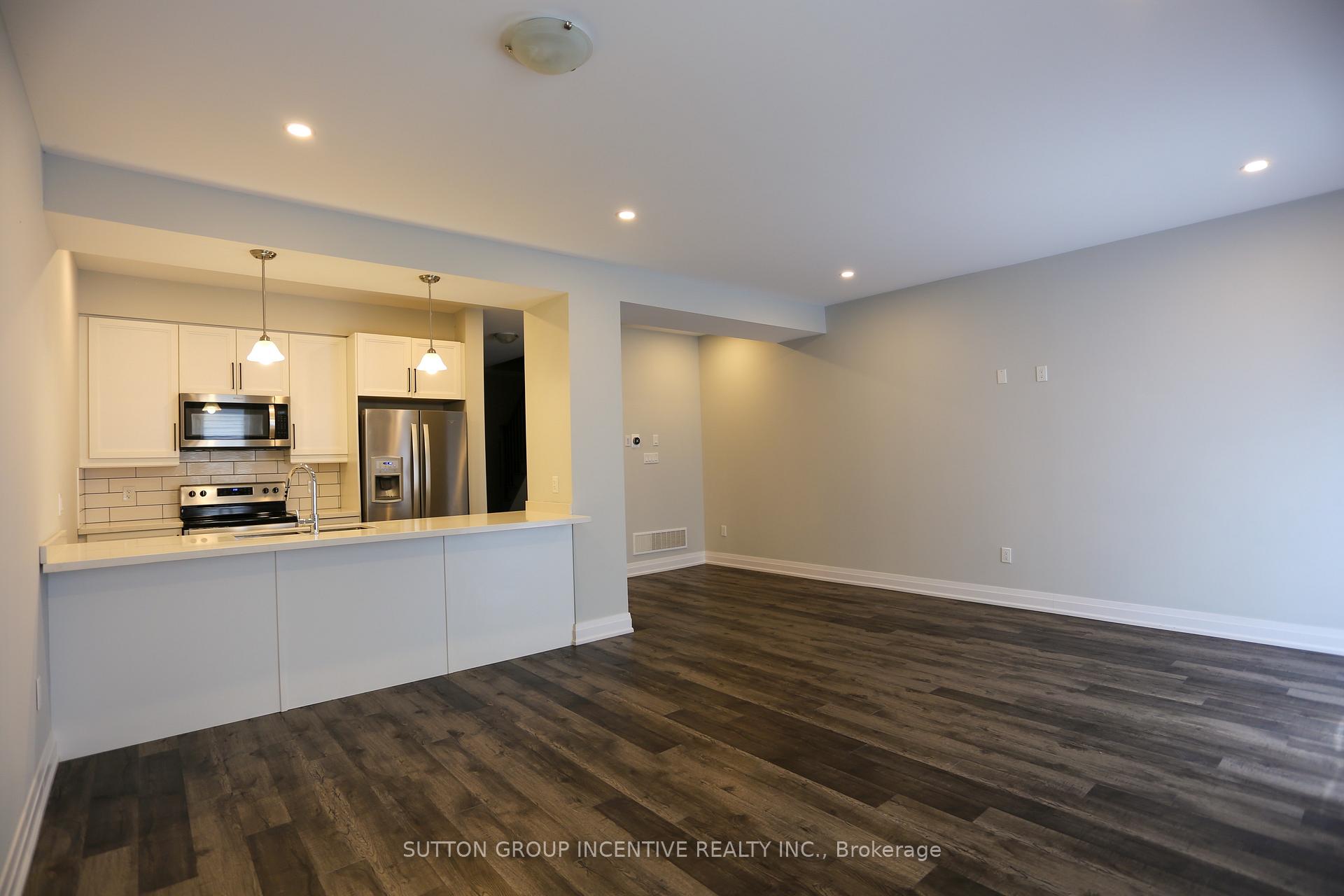 Photo 7 of 6 Stonehart Lane, Barrie, East Bayfield — HOMEH