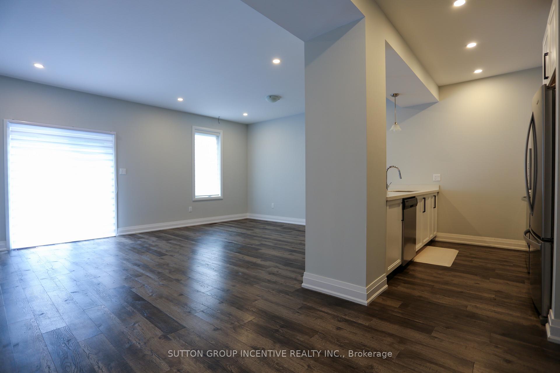 Photo 8 of 6 Stonehart Lane, Barrie, East Bayfield — HOMEH