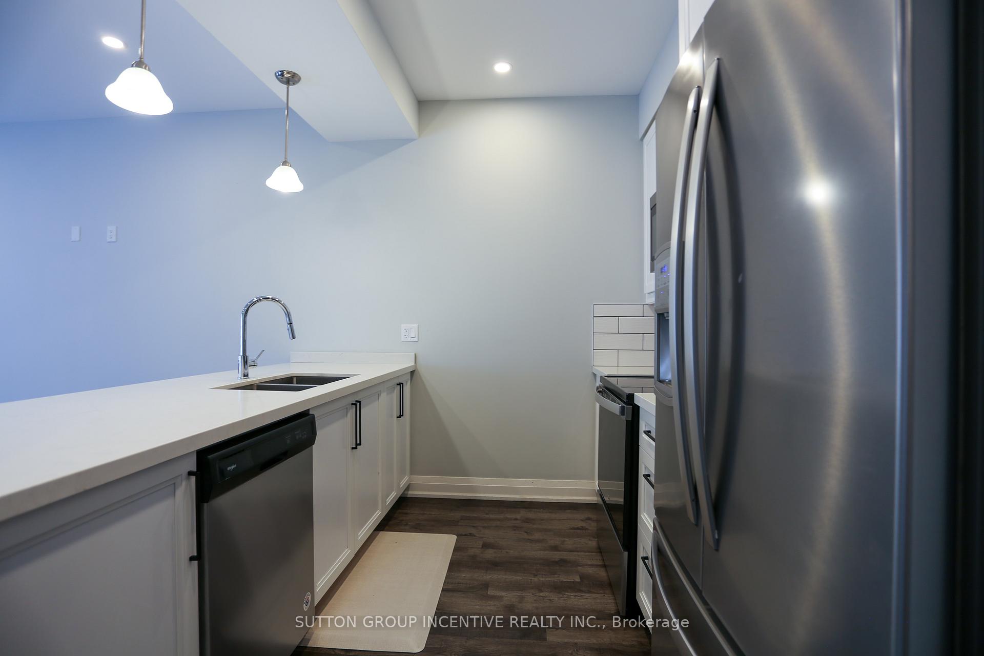 Photo 9 of 6 Stonehart Lane, Barrie, East Bayfield — HOMEH