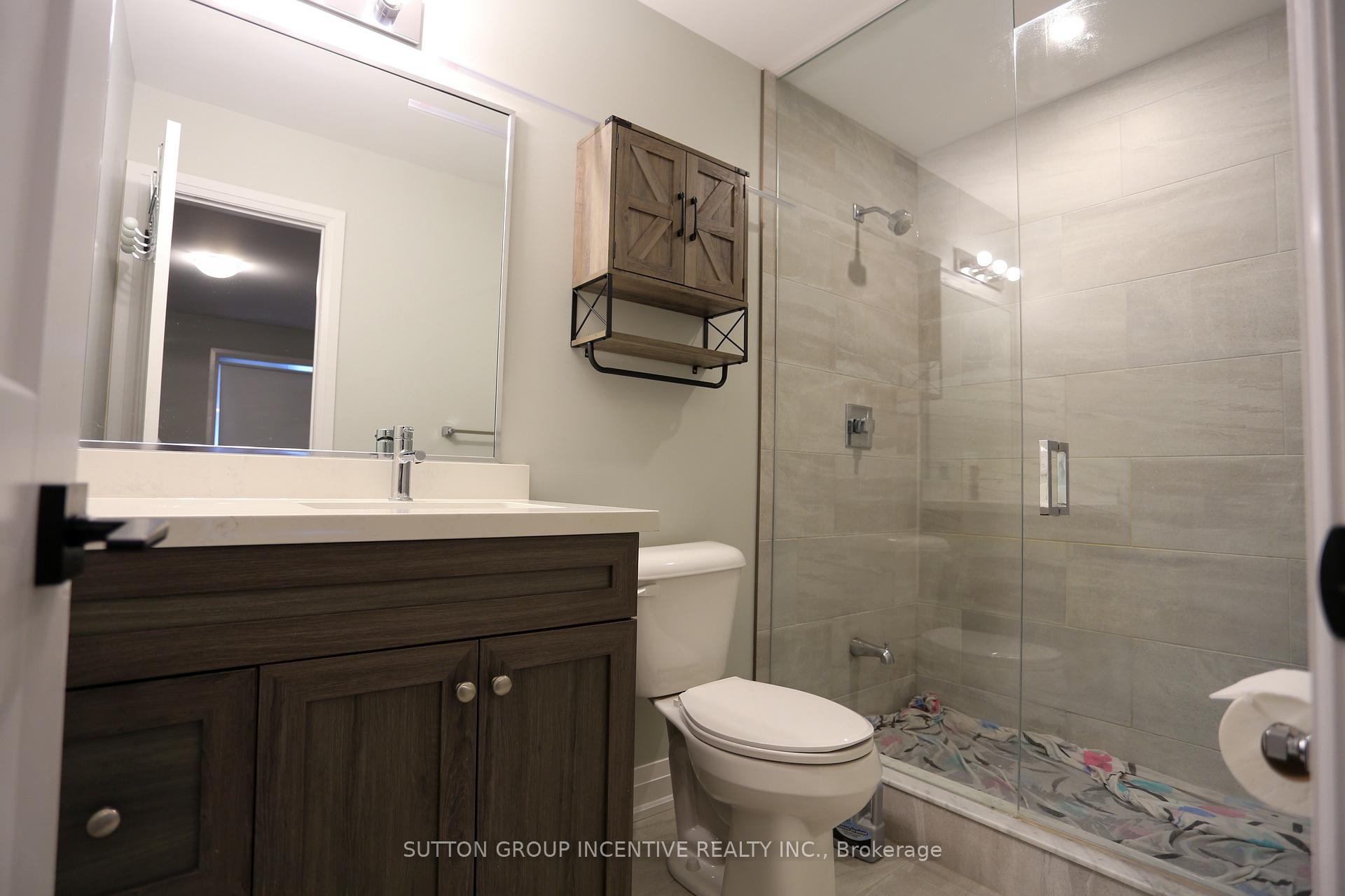 Photo 15 of 6 Stonehart Lane, Barrie, East Bayfield — HOMEH