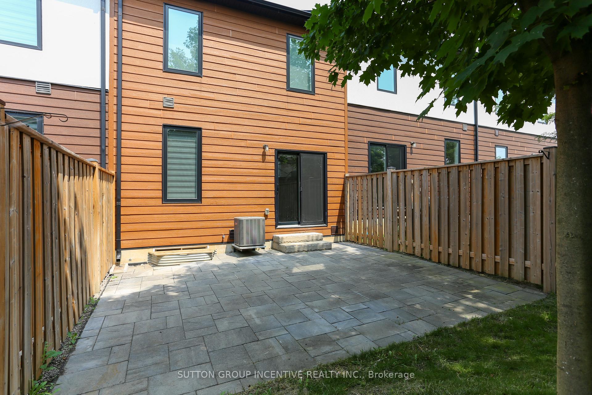 Photo 19 of 6 Stonehart Lane, Barrie, East Bayfield — HOMEH