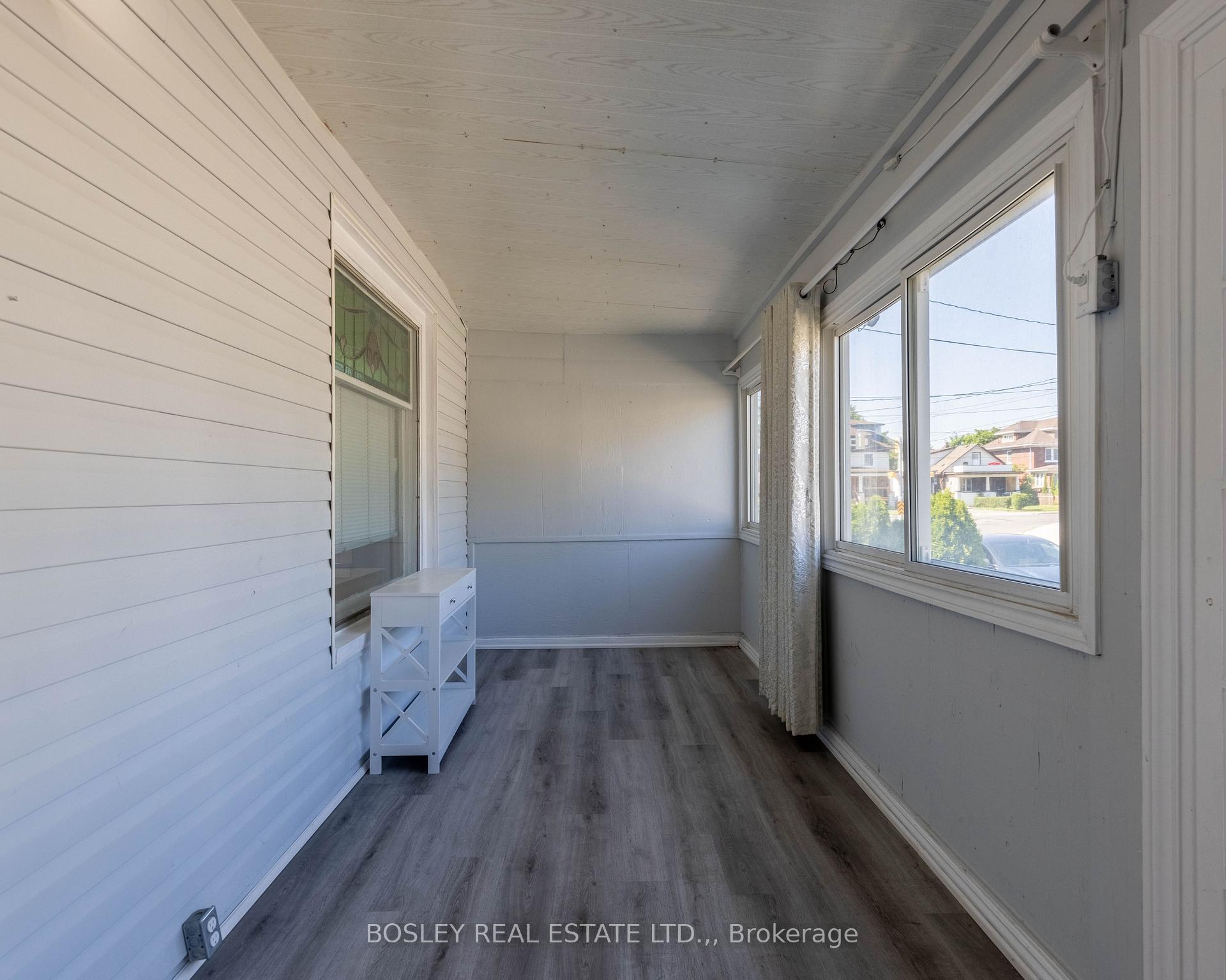 Photo 6 of 4466 Fourth Avenue, Niagara Falls, Downtown — HOMEH