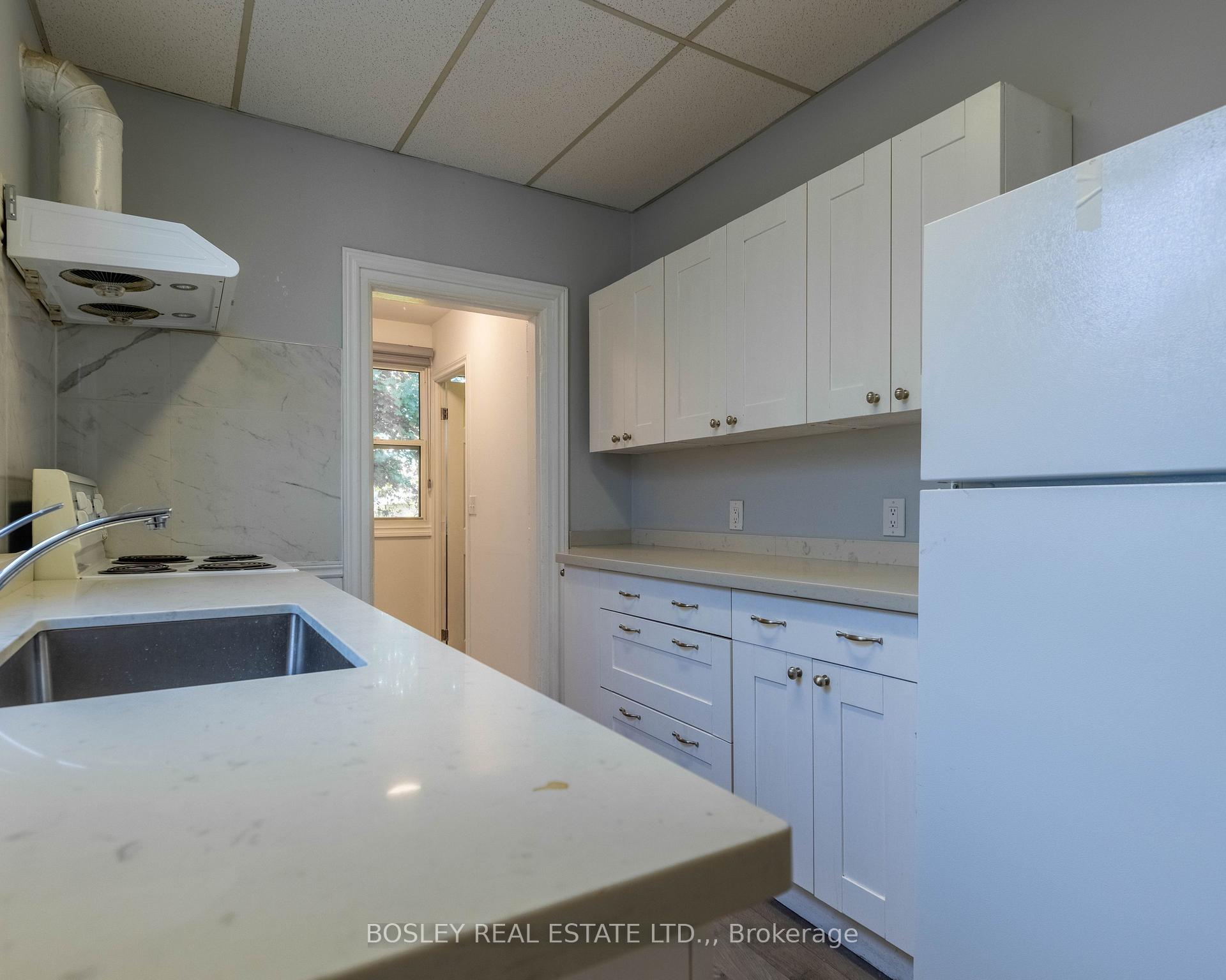 Photo 13 of 4466 Fourth Avenue, Niagara Falls, Downtown — HOMEH