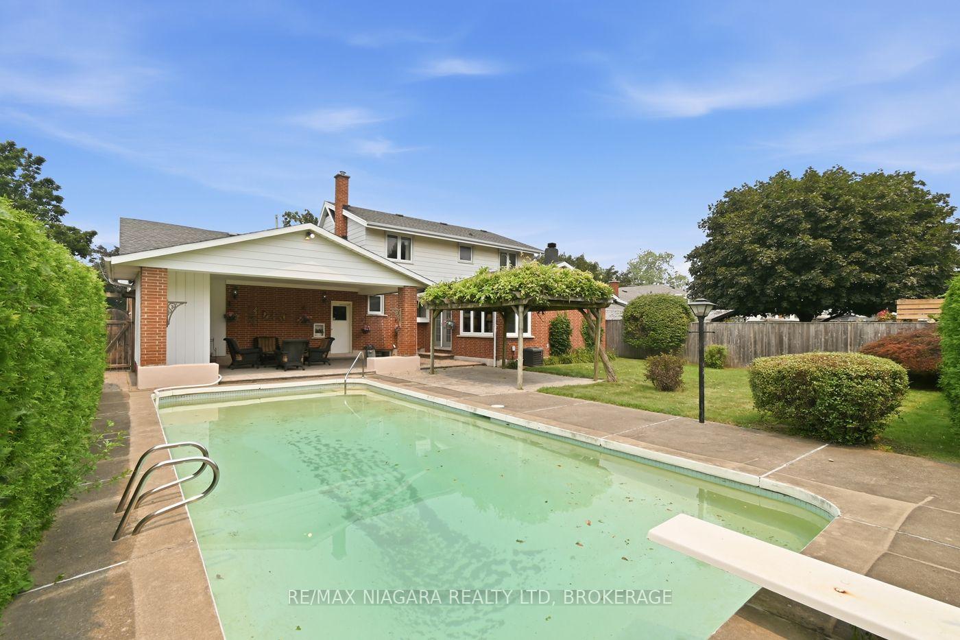 Photo 25 of 82 Lakeshore Road, St. Catharines, Lakeport — HOMEH