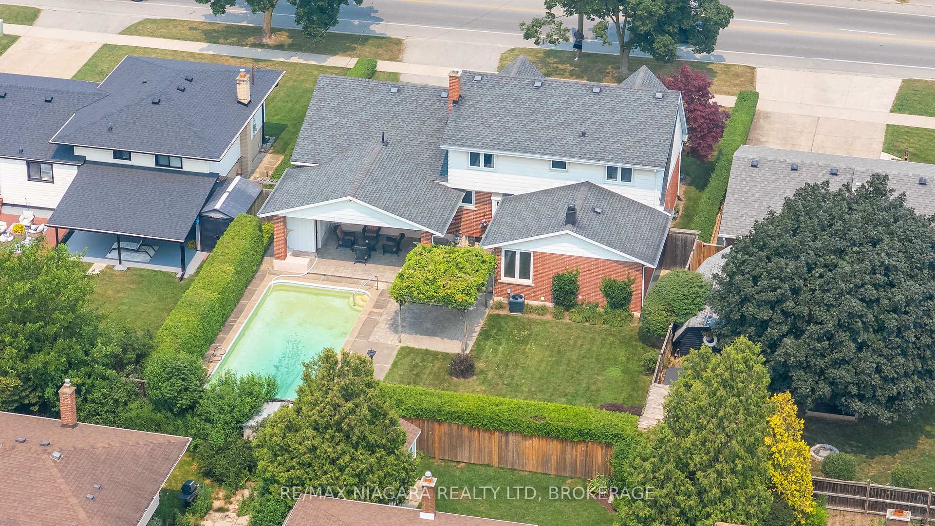 Photo 31 of 82 Lakeshore Road, St. Catharines, Lakeport — HOMEH