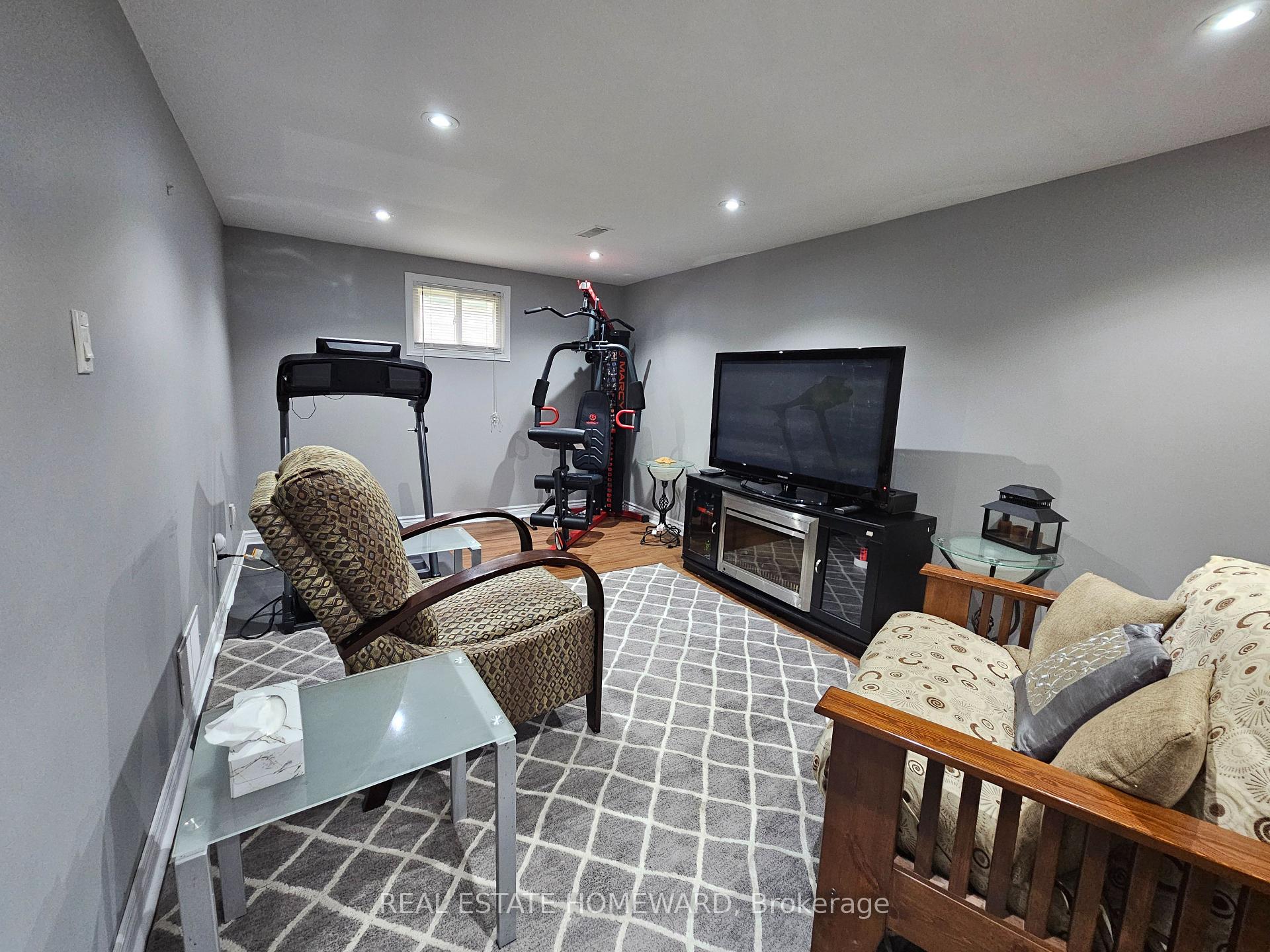 Photo 21 of 715 Pharmacy Avenue, Scarborough, Clairlea-Birchmount — HOMEH