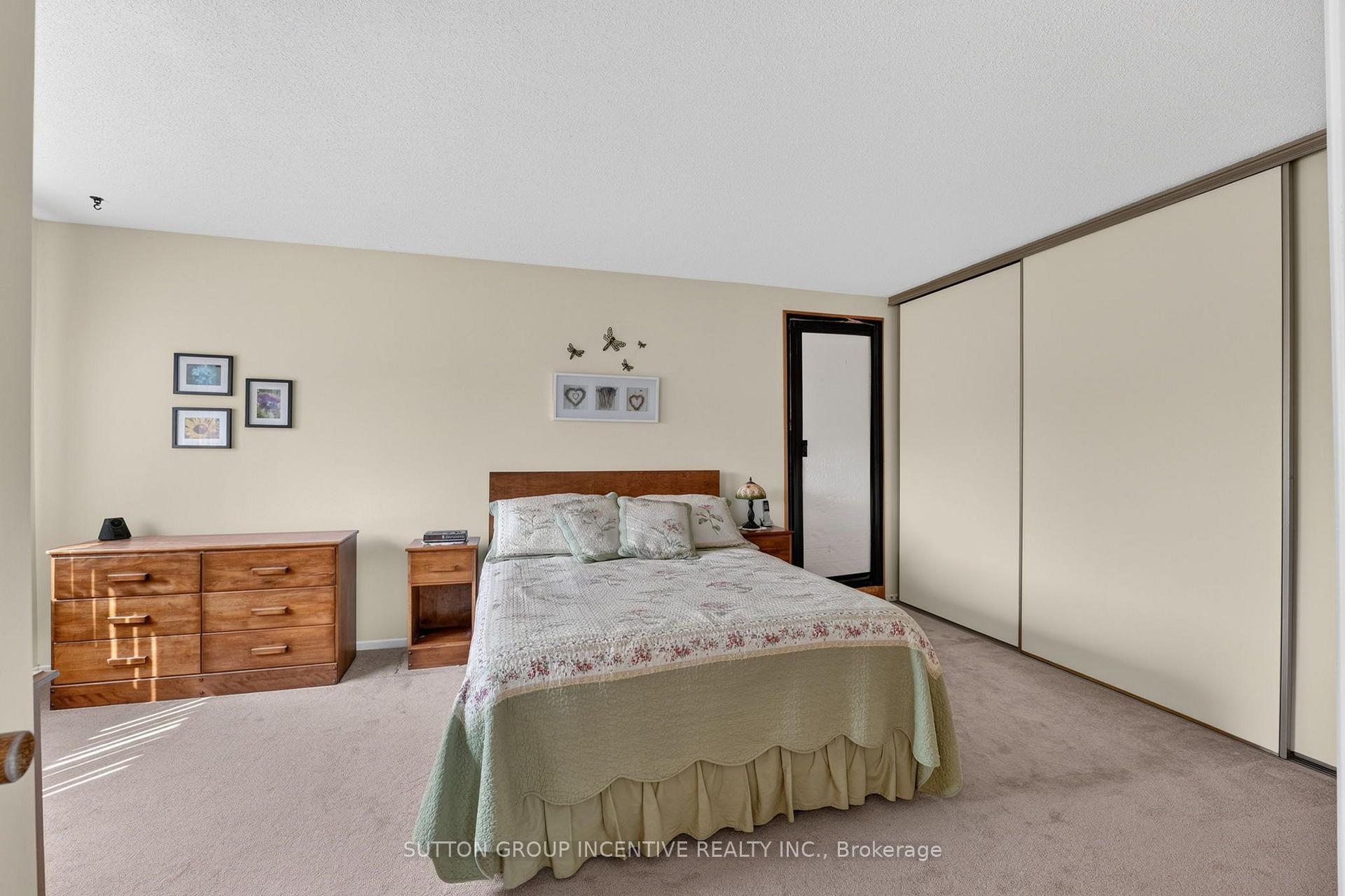 Photo 13 of 63 Heather Street, Barrie, Sunnidale — HOMEH