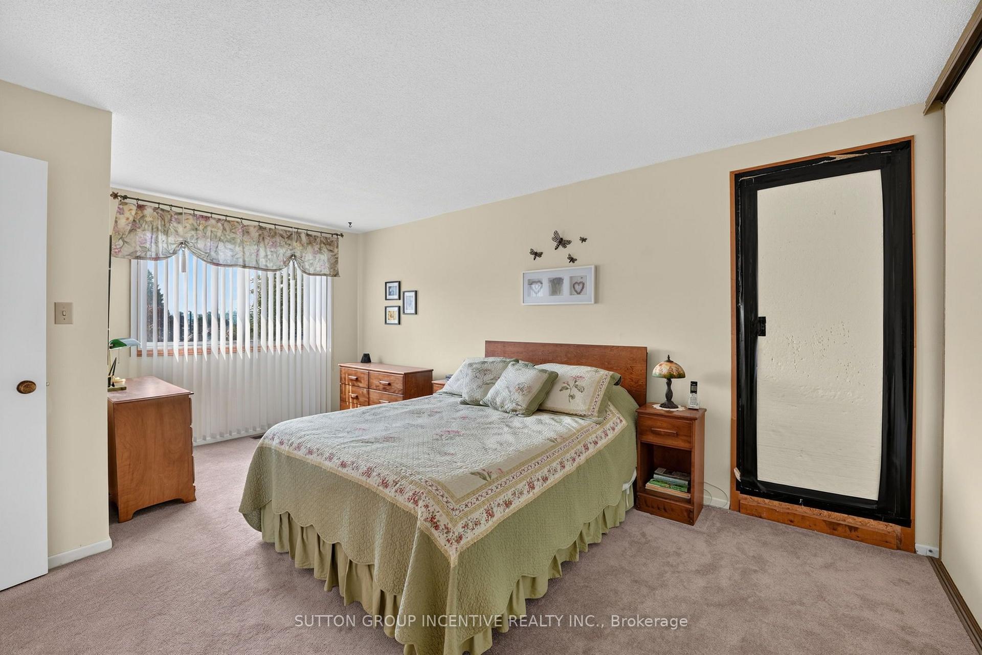 Photo 14 of 63 Heather Street, Barrie, Sunnidale — HOMEH