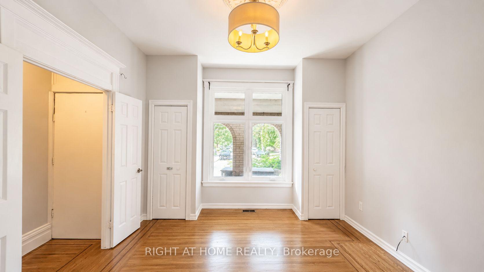 Photo 4 of 317 Queen Street S, Hamilton, Durand — HOMEH