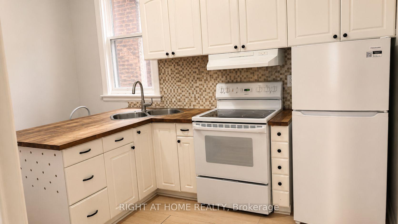 Photo 7 of 317 Queen Street S, Hamilton, Durand — HOMEH