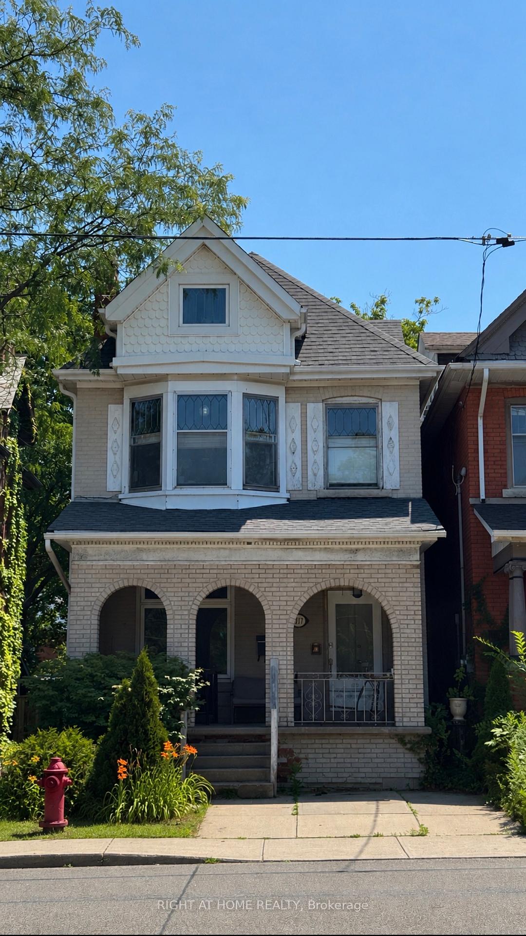 Photo 2 of 317 Queen Street S, Hamilton, Durand — HOMEH