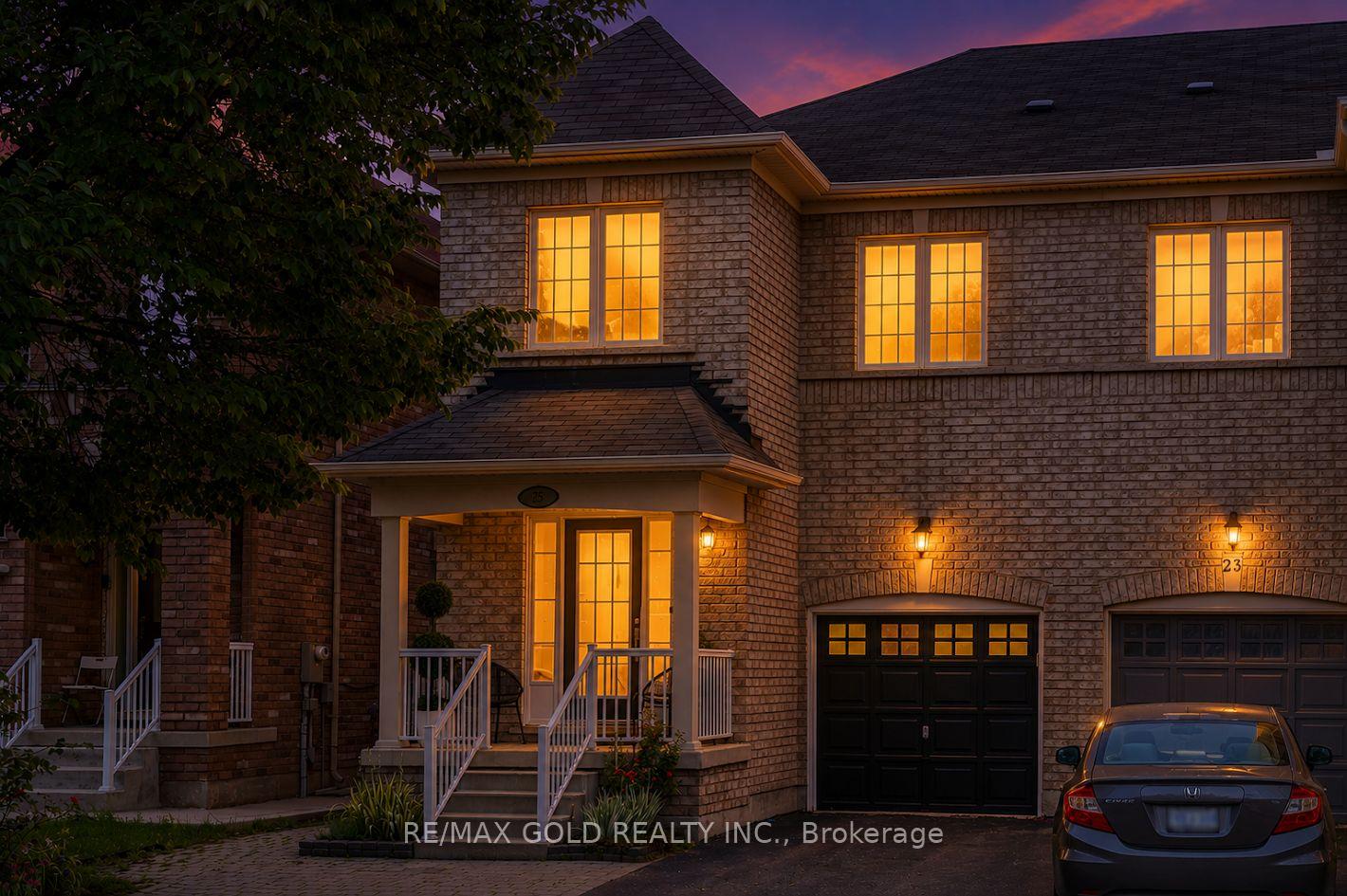 Photo 3 of 25 Frenchpark Circle, Brampton, Credit Valley — HOMEH