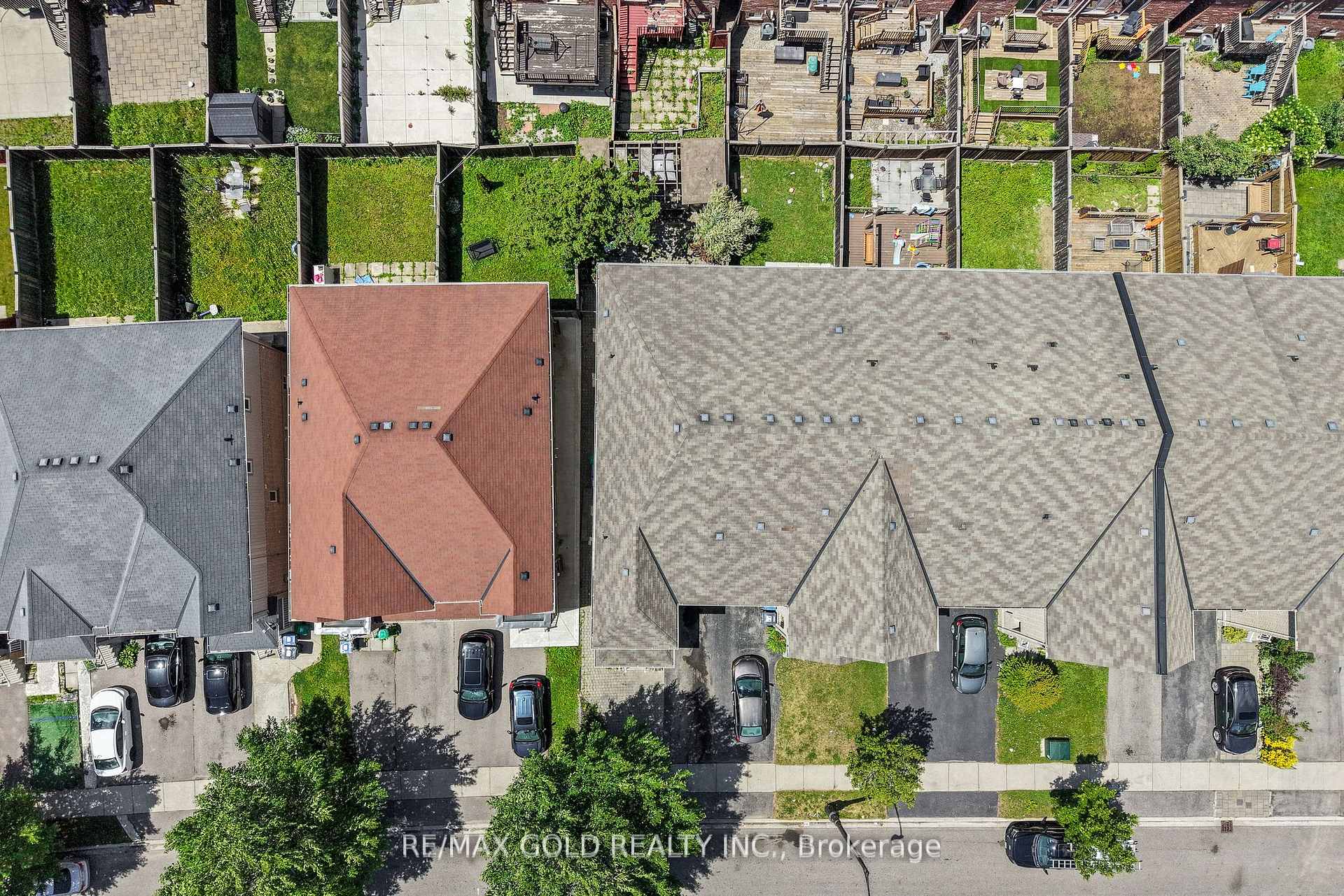 Photo 11 of 25 Frenchpark Circle, Brampton, Credit Valley — HOMEH