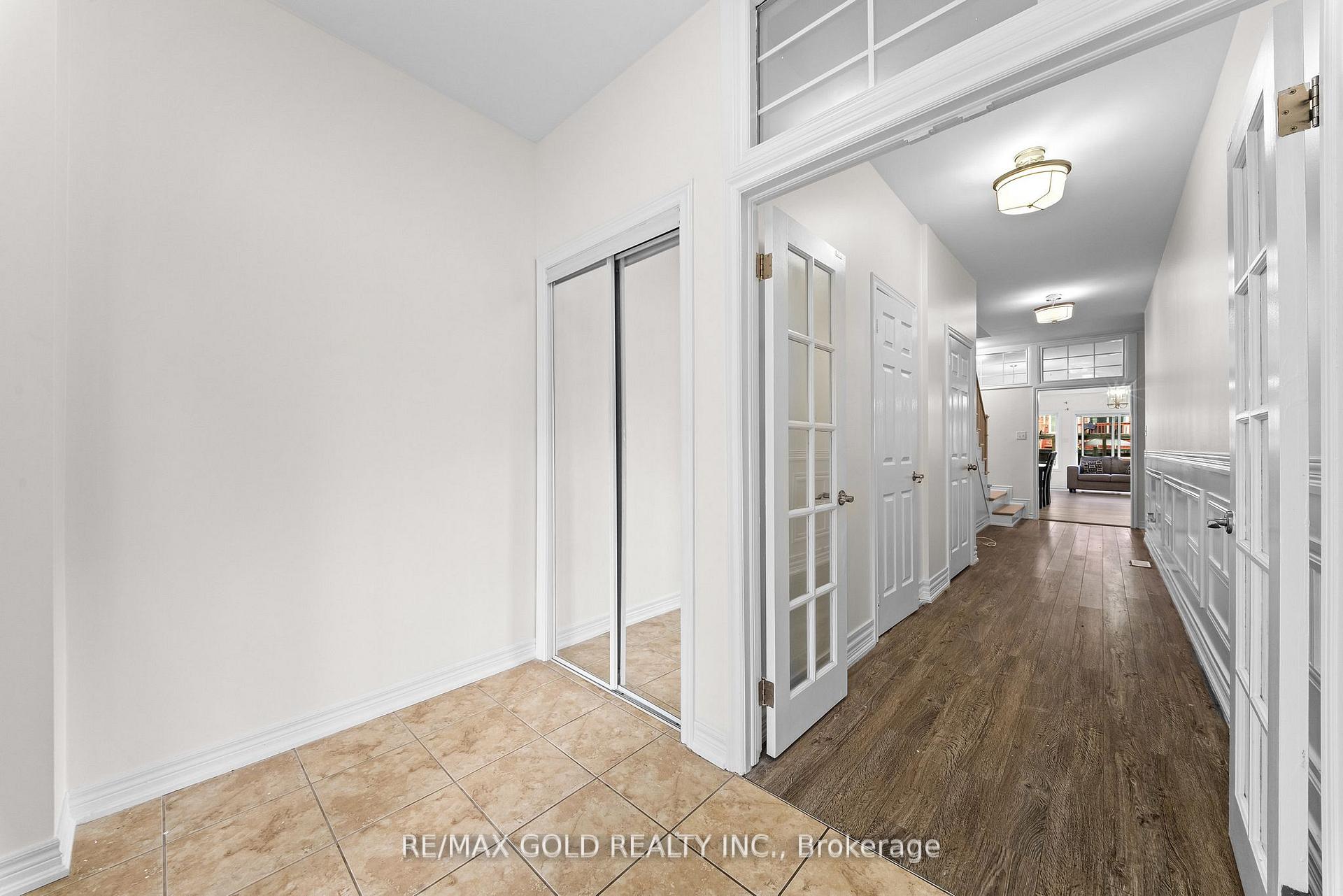 Photo 14 of 25 Frenchpark Circle, Brampton, Credit Valley — HOMEH
