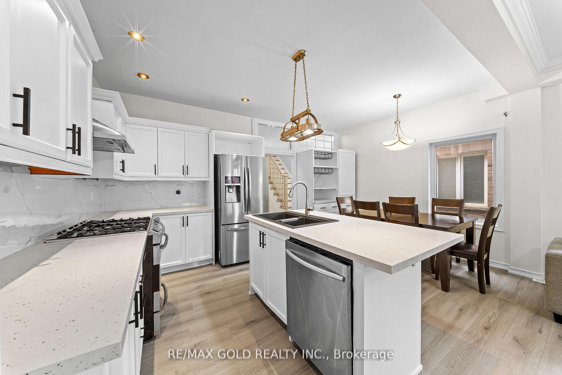 Photo 23 of 25 Frenchpark Circle, Brampton, Credit Valley — HOMEH
