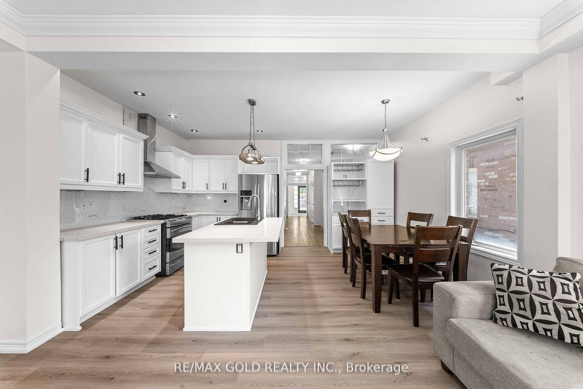 Photo 29 of 25 Frenchpark Circle, Brampton, Credit Valley — HOMEH