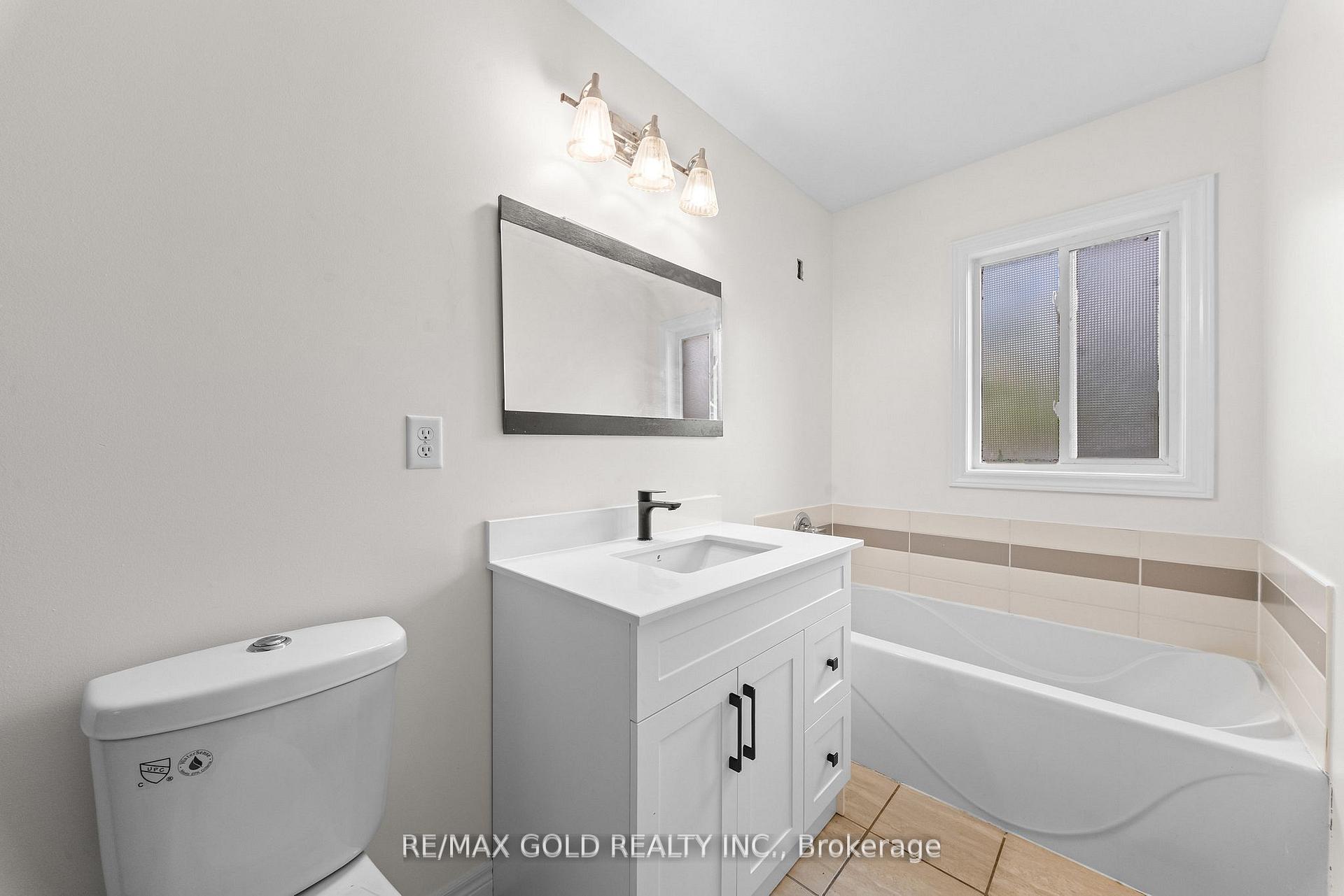 Photo 41 of 25 Frenchpark Circle, Brampton, Credit Valley — HOMEH