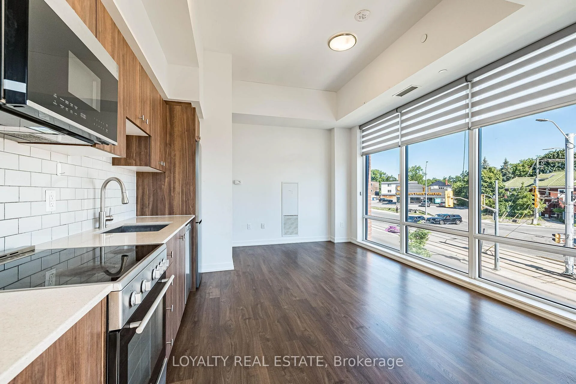 Photo 5 of Unit 207, 5 Wellington Street S, Kitchener, KW Hospital — HOMEH