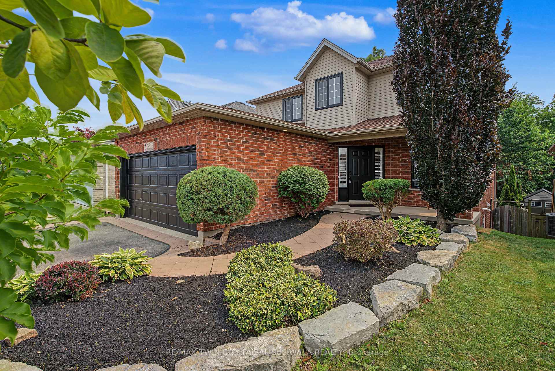 Photo 2 of 36 Foxmeadow Road, Cambridge, Little's Corners — HOMEH