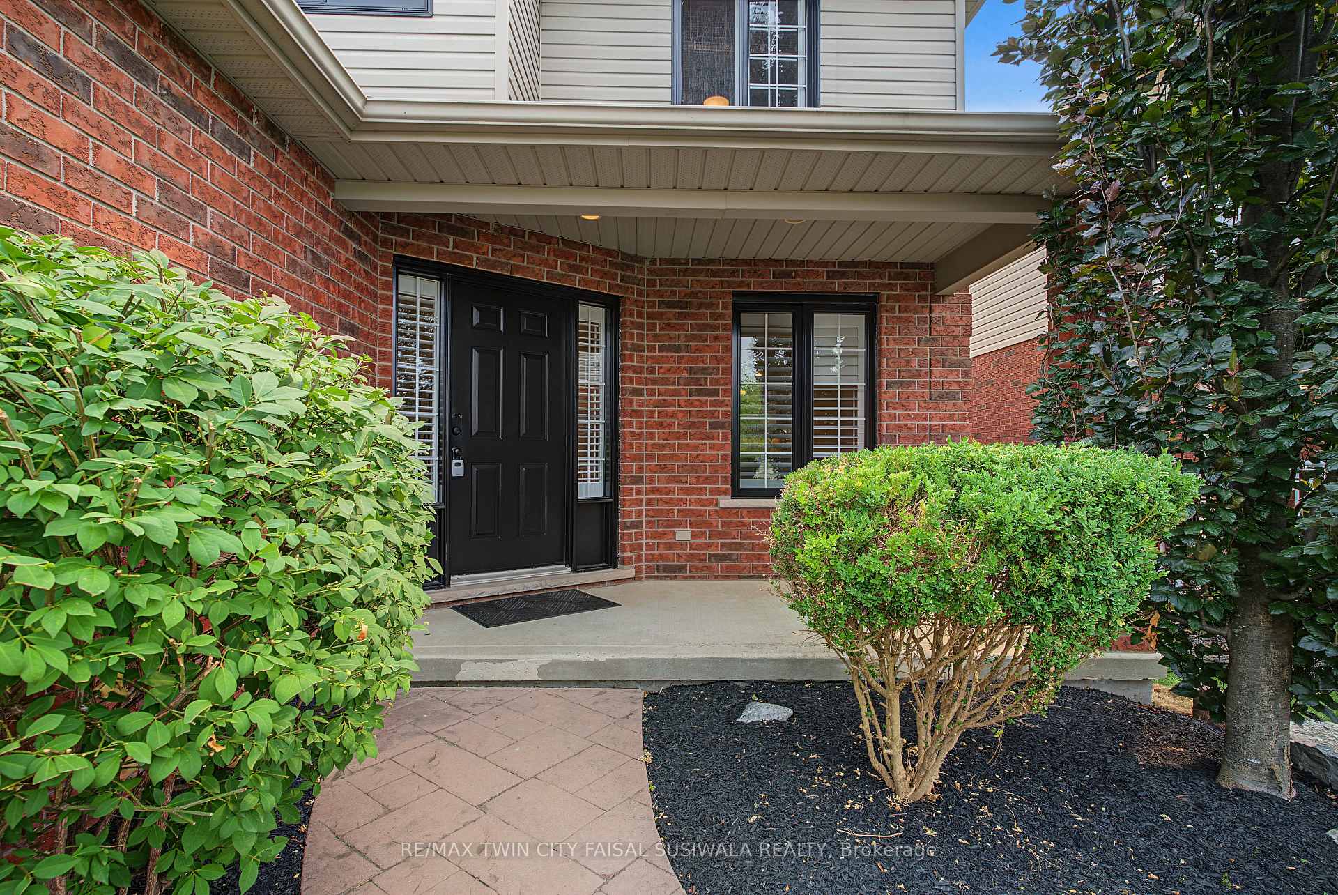 Photo 3 of 36 Foxmeadow Road, Cambridge, Little's Corners — HOMEH