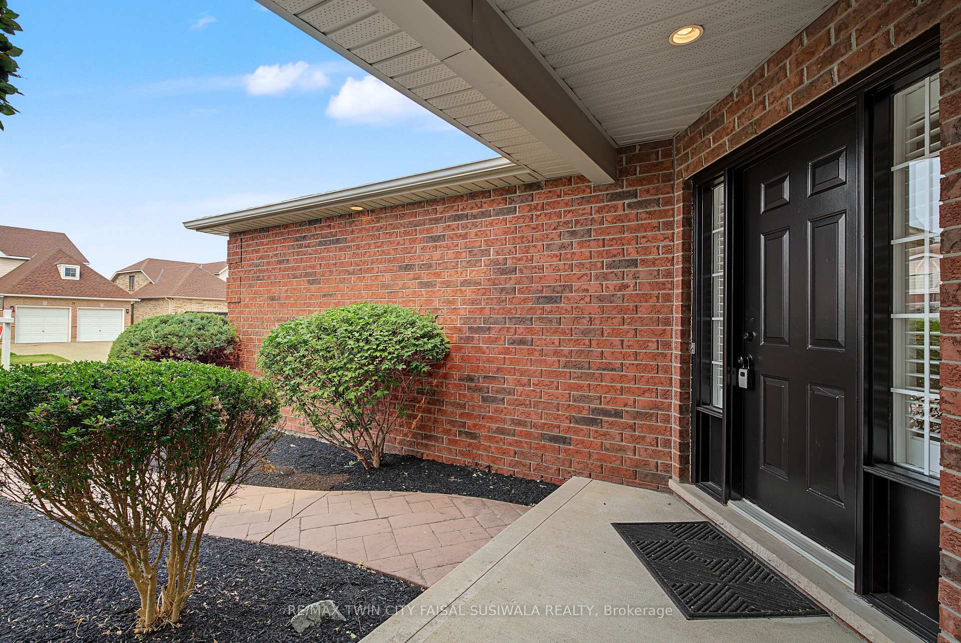 Photo 4 of 36 Foxmeadow Road, Cambridge, Little's Corners — HOMEH