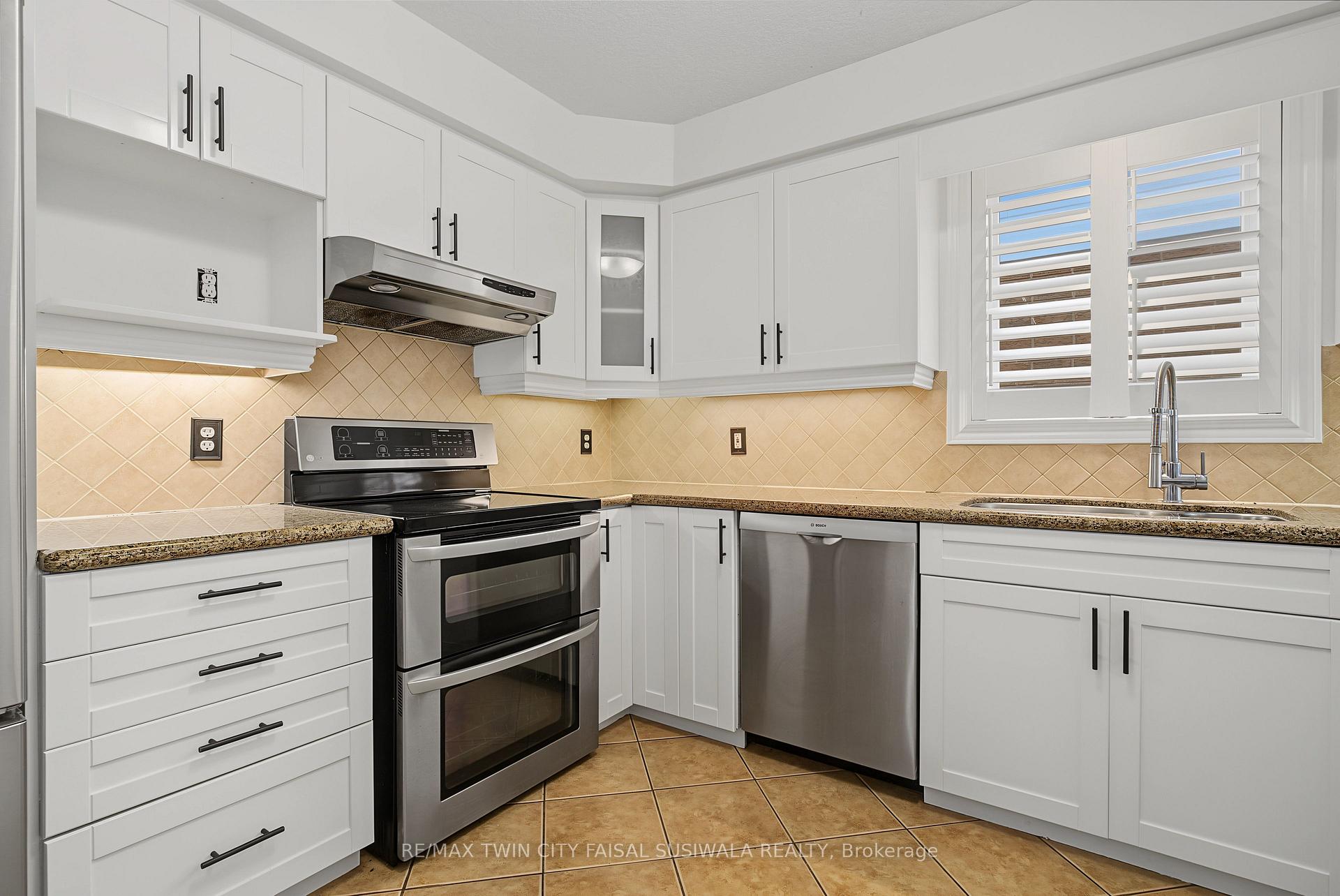 Photo 12 of 36 Foxmeadow Road, Cambridge, Little's Corners — HOMEH