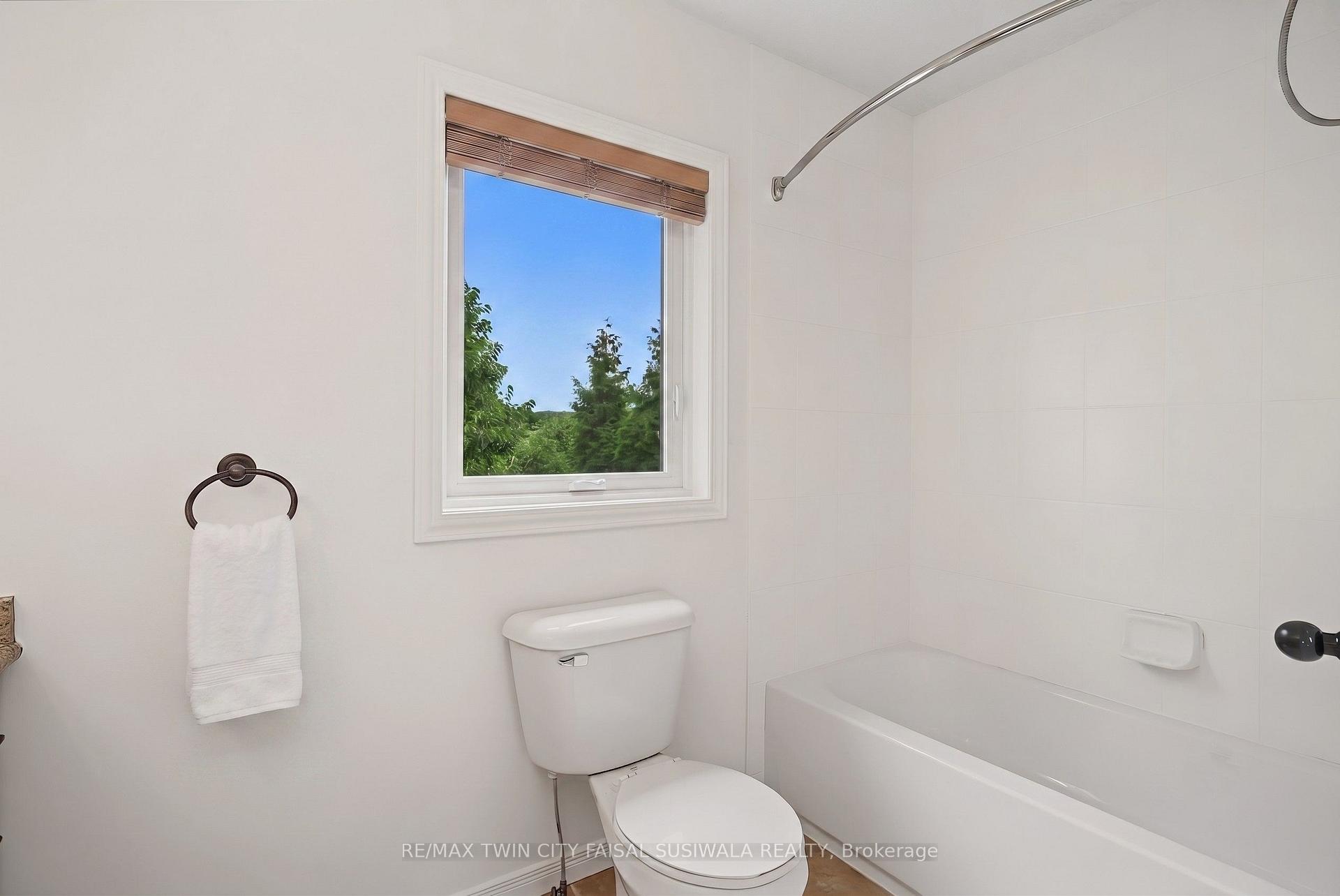 Photo 21 of 36 Foxmeadow Road, Cambridge, Little's Corners — HOMEH