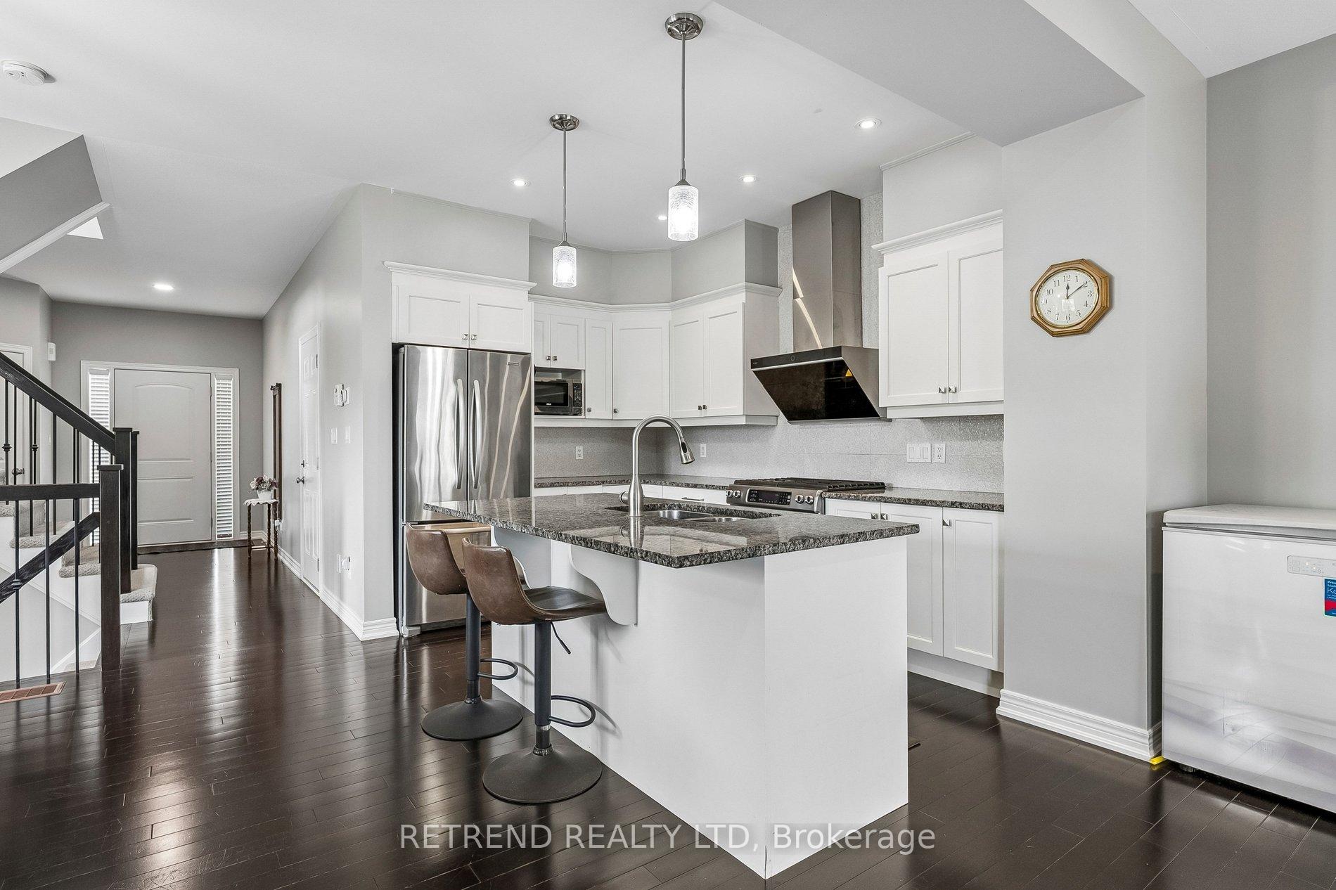 Photo 15 of 73 Videl Crescent N, St. Catharines, Grapeview — HOMEH