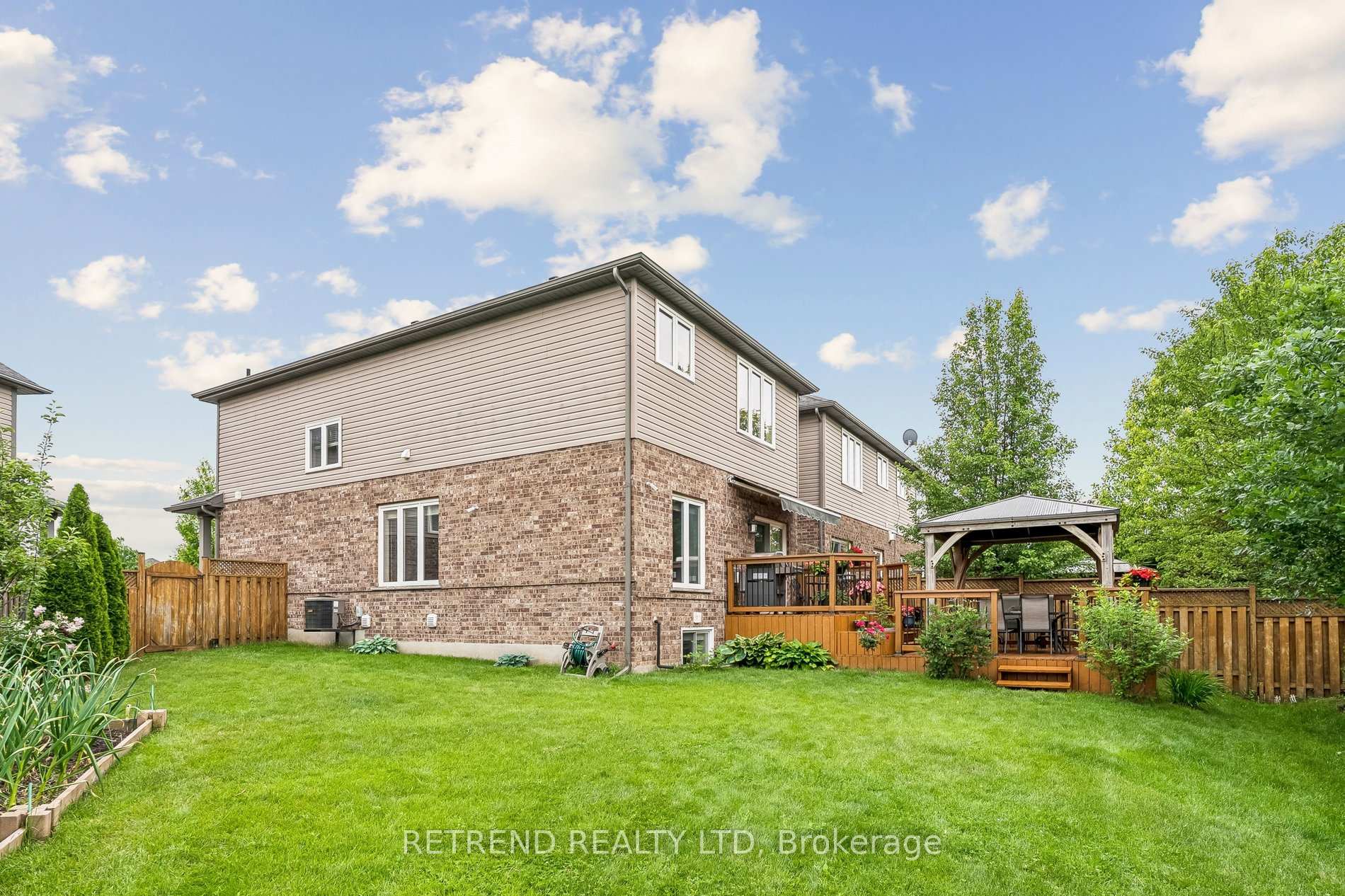 Photo 40 of 73 Videl Crescent N, St. Catharines, Grapeview — HOMEH