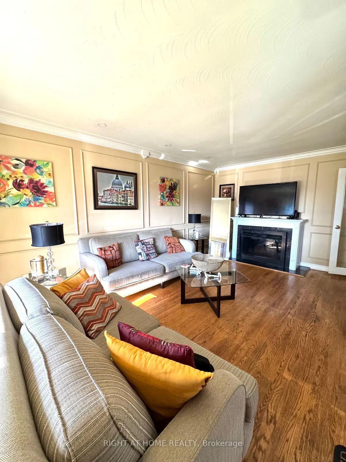 Photo 8 of 816 Dunn Avenue N, Hamilton, Parkview — HOMEH