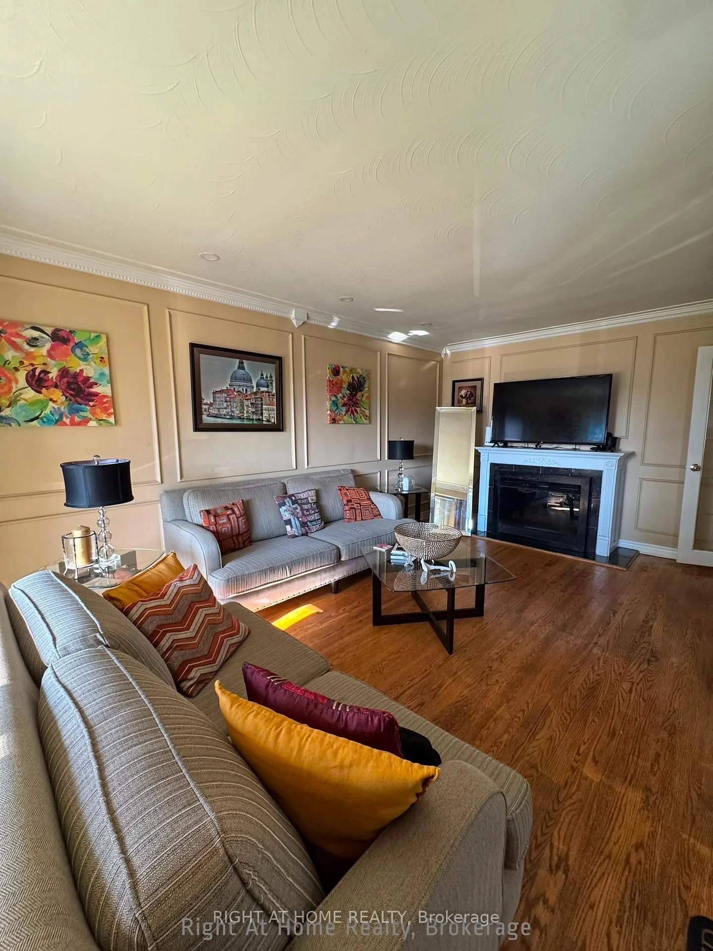 Photo 9 of 816 Dunn Avenue N, Hamilton, Parkview — HOMEH