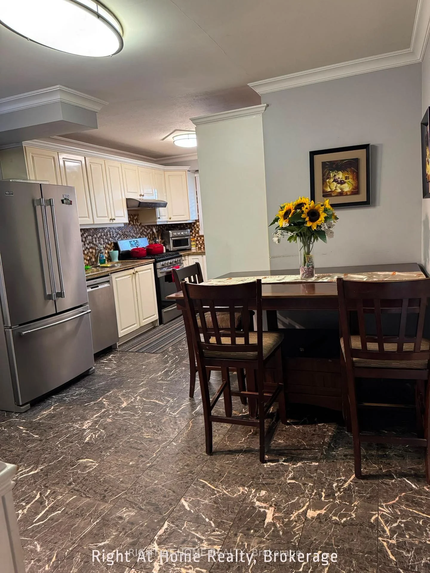 Photo 11 of 816 Dunn Avenue N, Hamilton, Parkview — HOMEH