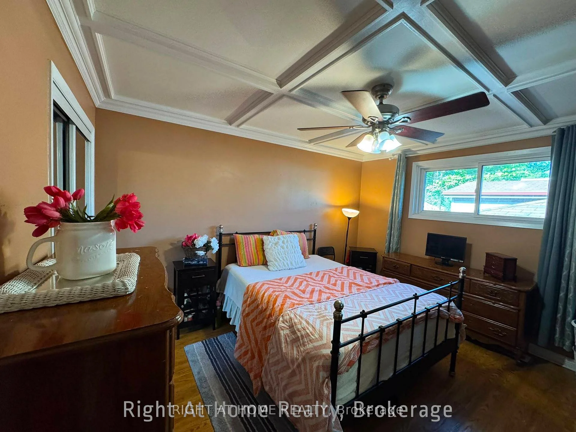 Photo 21 of 816 Dunn Avenue N, Hamilton, Parkview — HOMEH