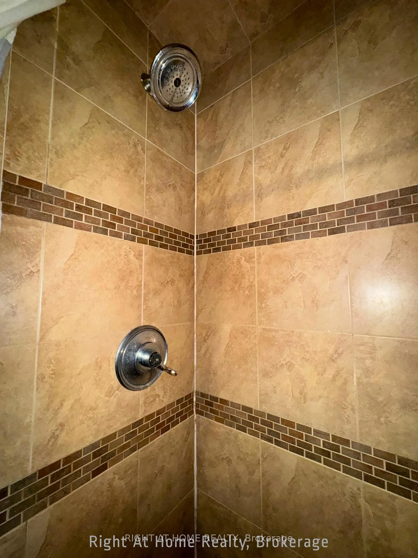 Photo 31 of 816 Dunn Avenue N, Hamilton, Parkview — HOMEH