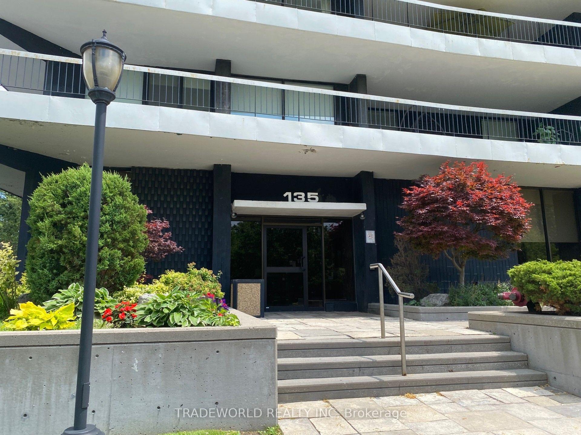 Photo 6 of Unit 1506, 135 Antibes Drive, North York, Westminster-Branson — HOMEH
